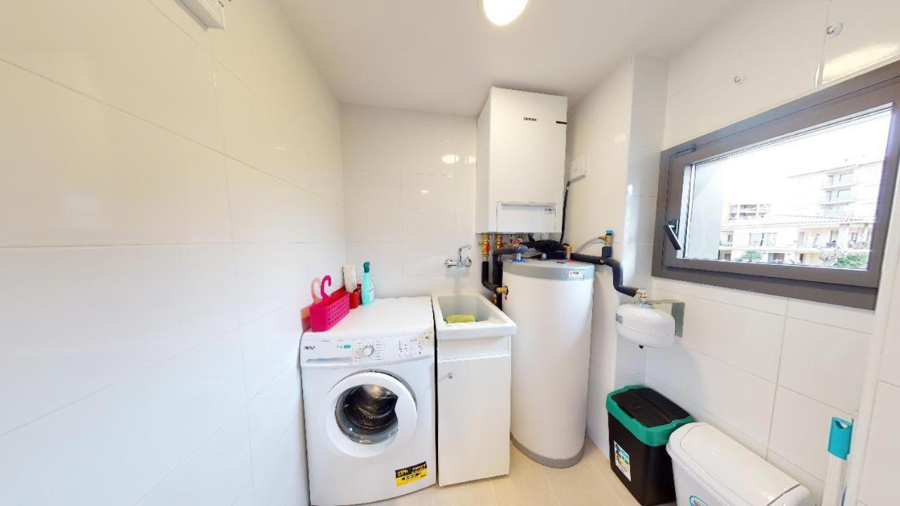 Apartaments La Rosella Roses Bagian luar foto